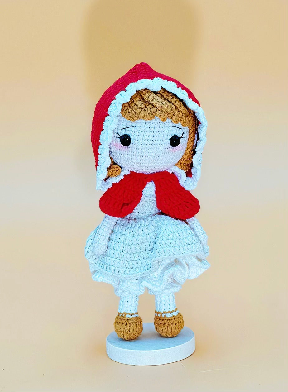 Red Hood Figure (17cm) | Cute Crochet Keychain