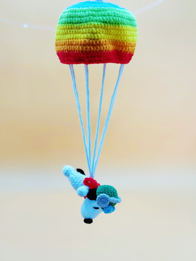 Parashoot Snoopy Hanger | Cute Crochet Keychain