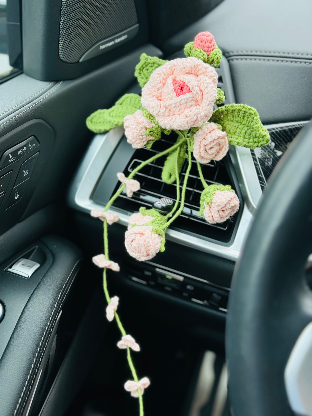 Crawling Wild Roses | Cute Crochet Keychain