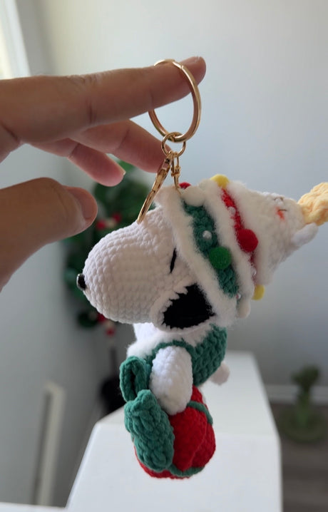XMas Snoopy Keychain | Cute Crochet Keychain