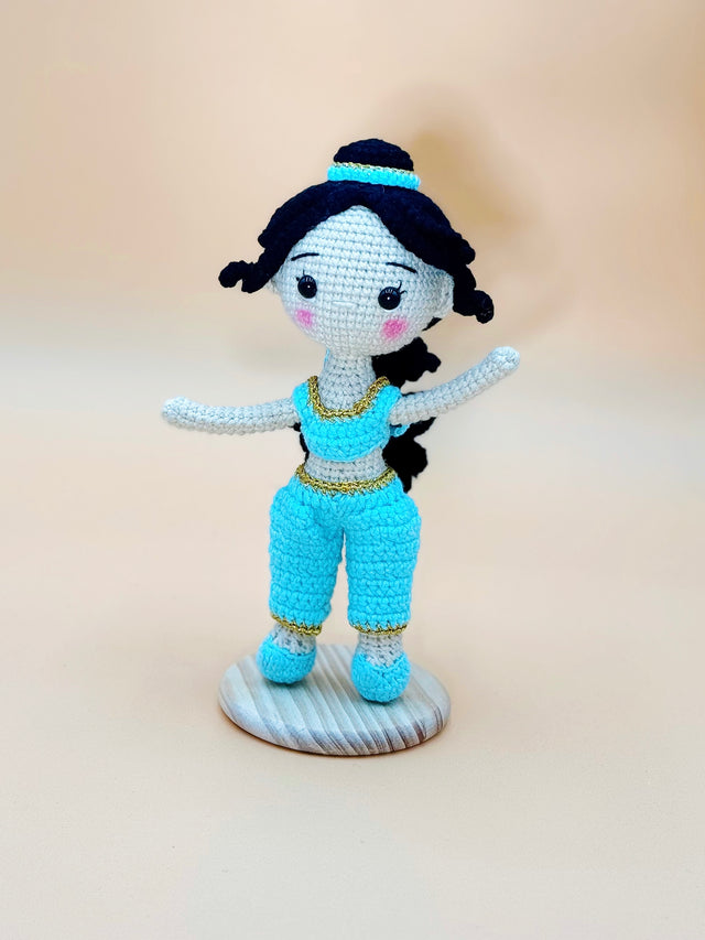 Jasmine Figure | Crochet Flower Pot Home Decor