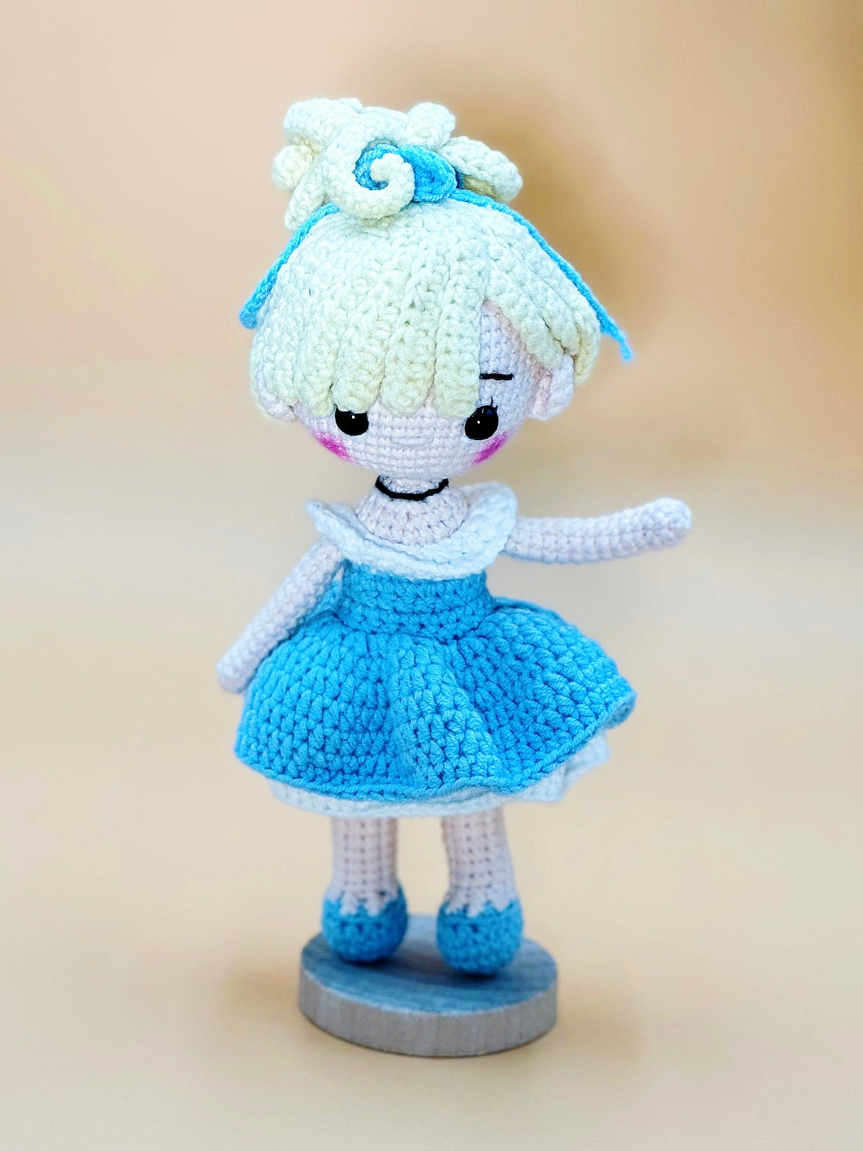 Cinderella Figure | Crochet Flower Pot Home Decor