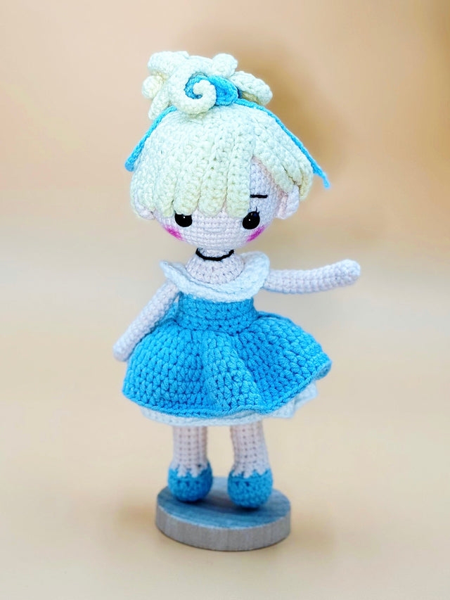 Cinderella Figure | Crochet Flower Pot Home Decor